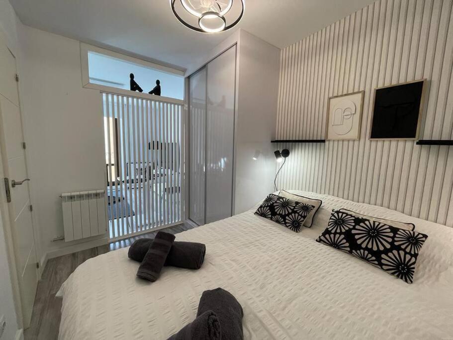 Urban Home By Unique Rooms บูร์โกส ภายนอก รูปภาพ